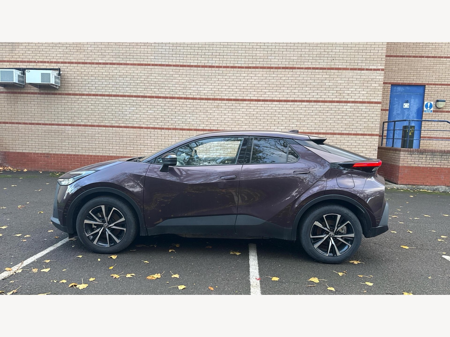 Used Toyota C-HR 2024 for sale - 76433303: Photo 19