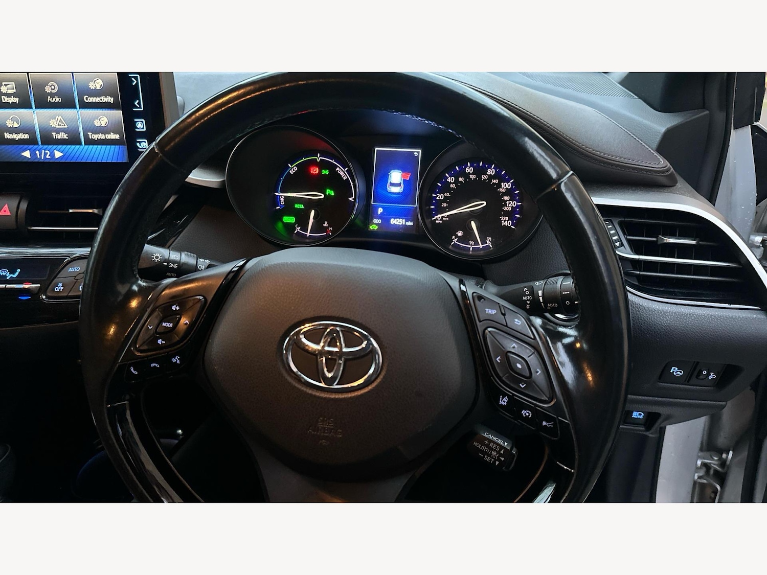 Used Toyota C-HR 2017 for sale - 76472645: Photo 10