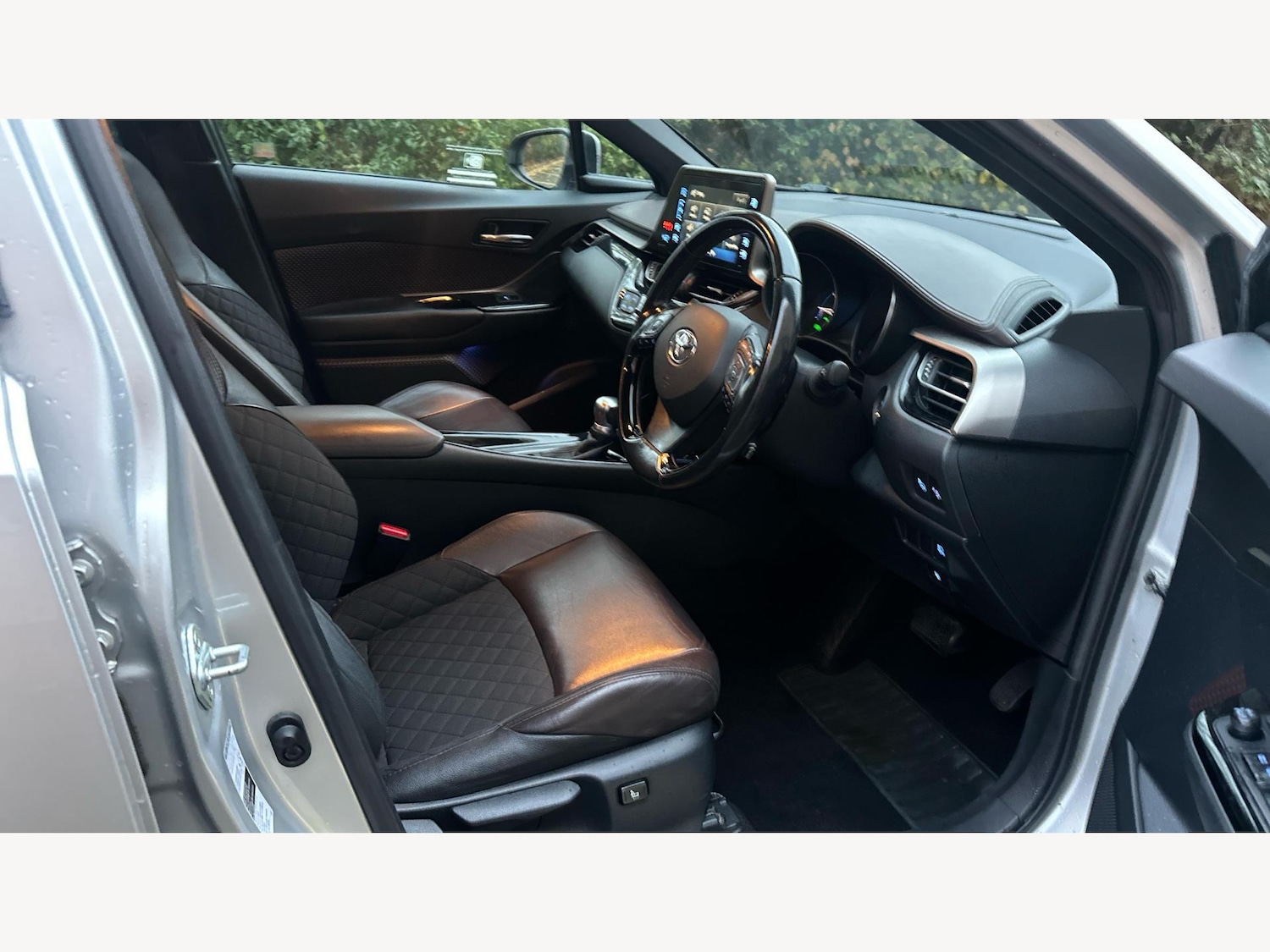 Used Toyota C-HR 2017 for sale - 76472645: Photo 13