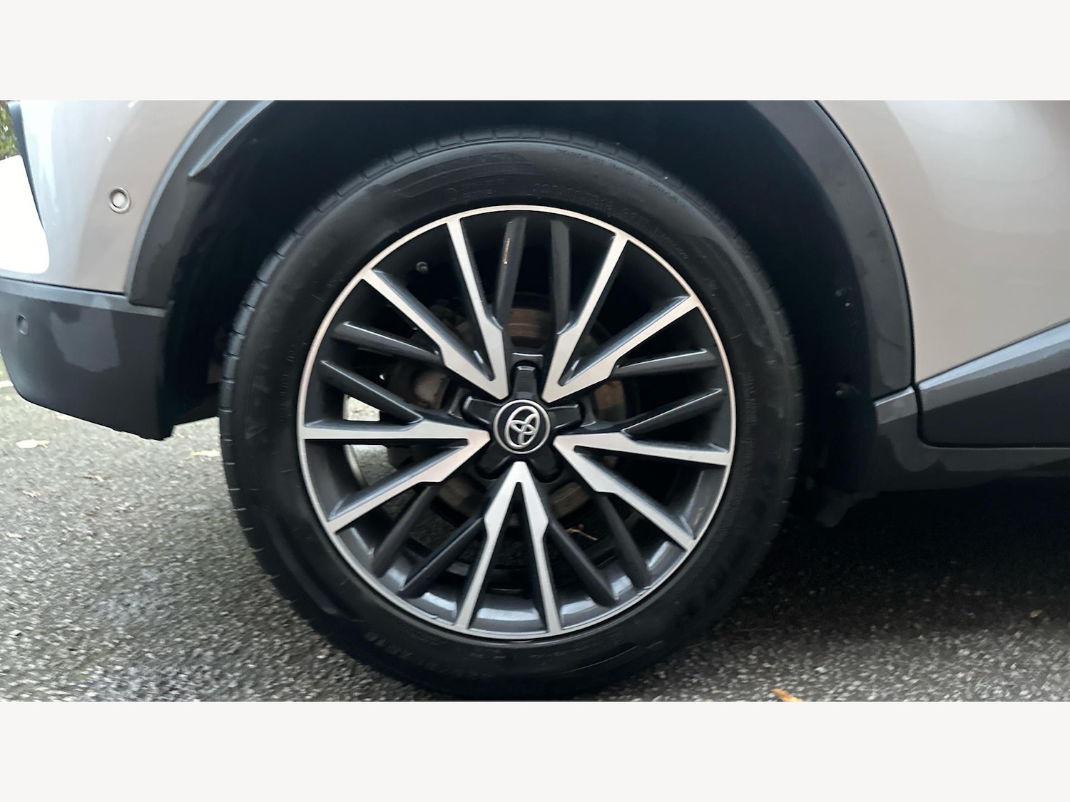 Used Toyota C-HR 2017 for sale - 76472645: Photo 20