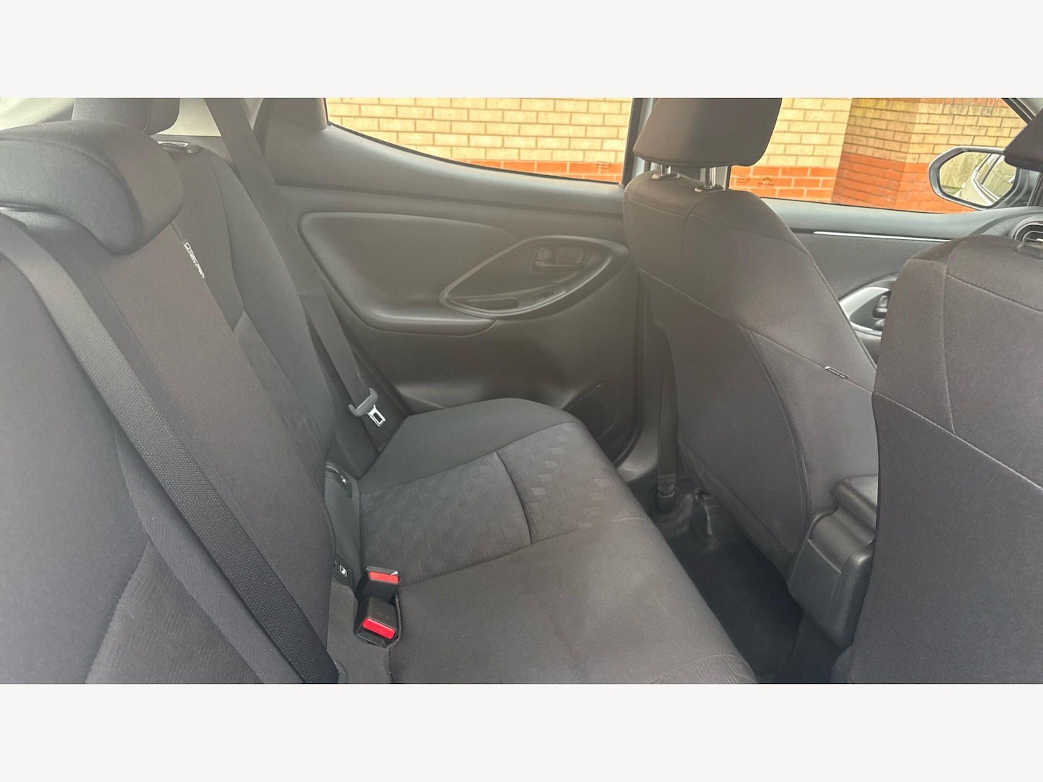 Used Toyota Yaris 2024 for sale - 77794456: Photo 15