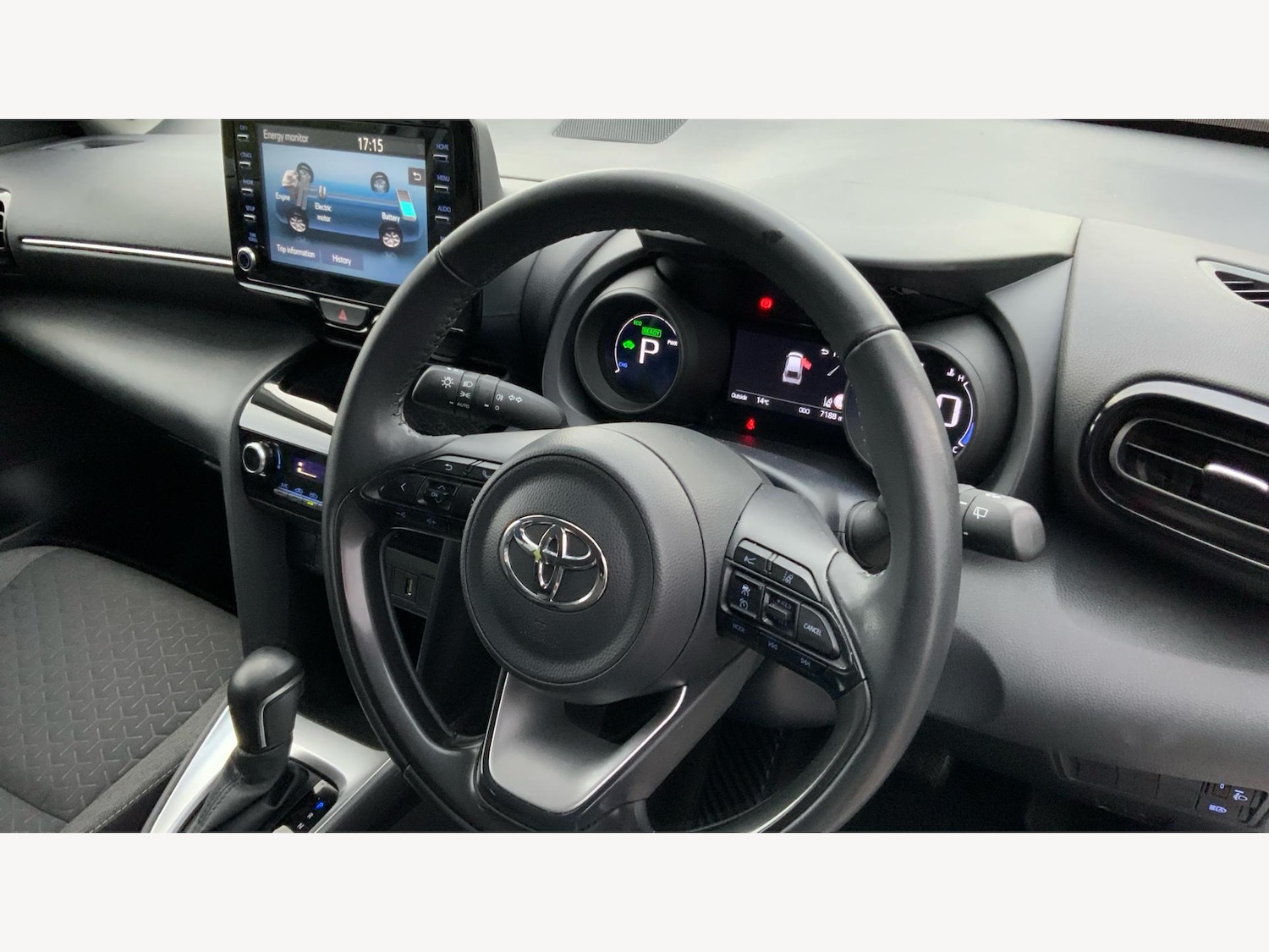Used Toyota Yaris Cross 2024 for sale - 76370884: Photo 10