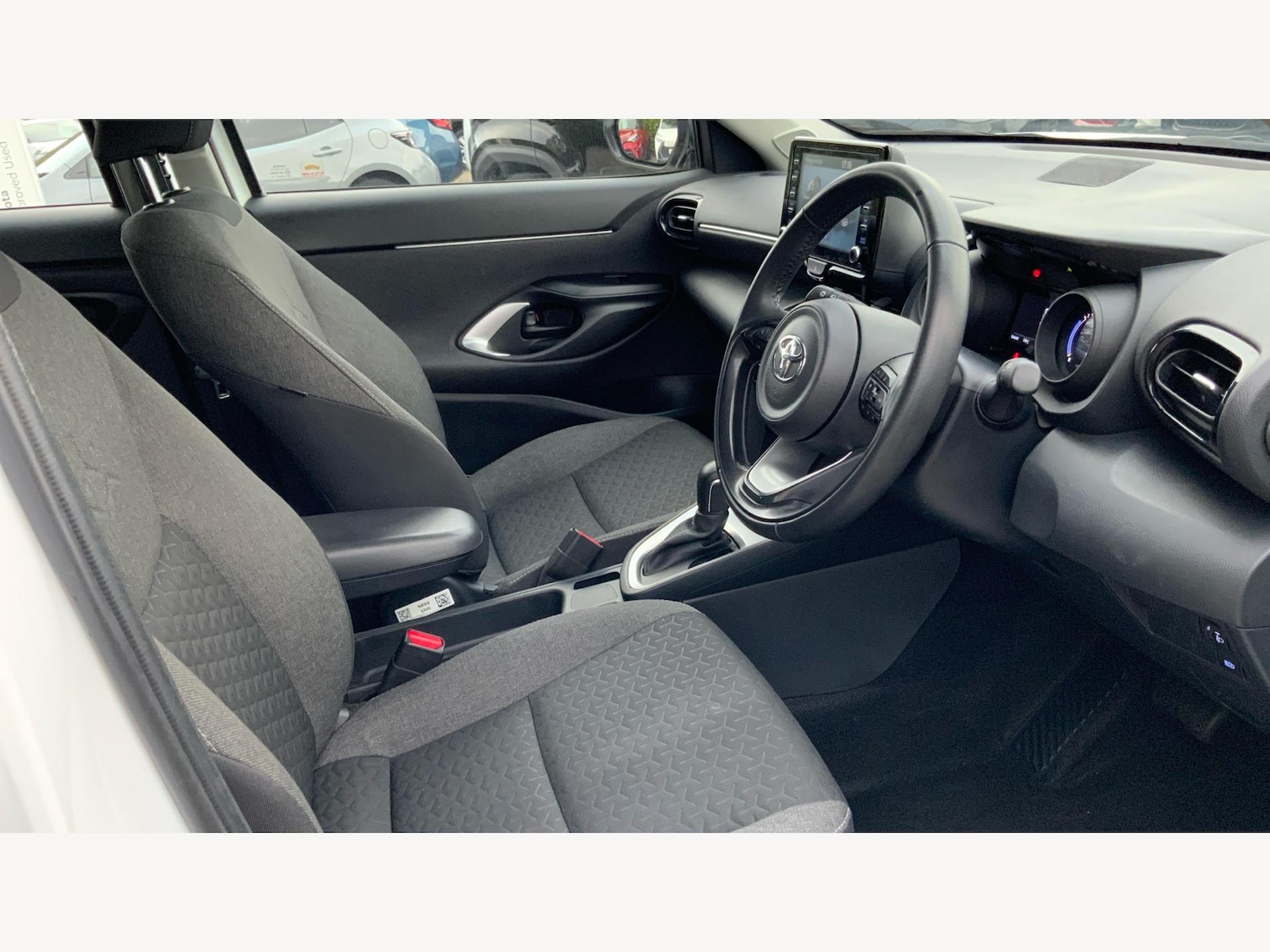 Used Toyota Yaris Cross 2024 for sale - 76370884: Photo 13