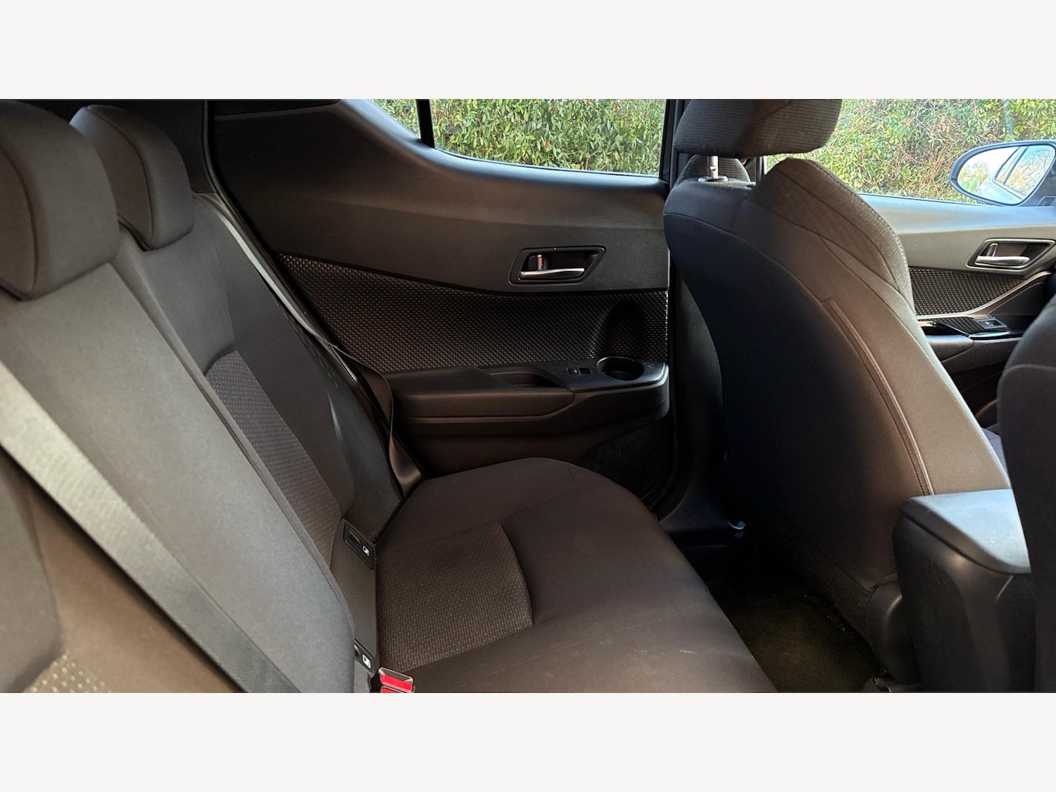 Used Toyota C-HR 2018 for sale - 76700825: Photo 15