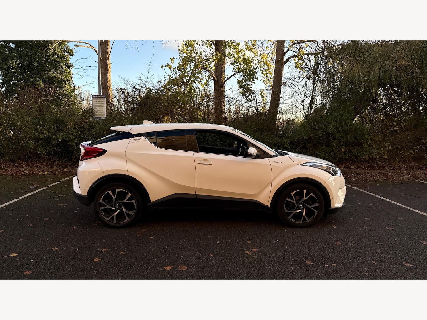 Used Toyota C-HR 2018 for sale - 76700825: Photo 18