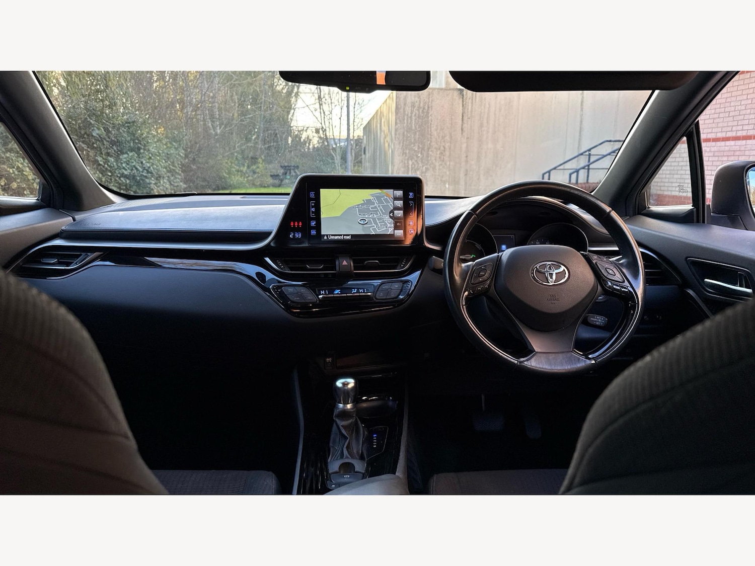 Used Toyota C-HR 2018 for sale - 76700825: Photo 7