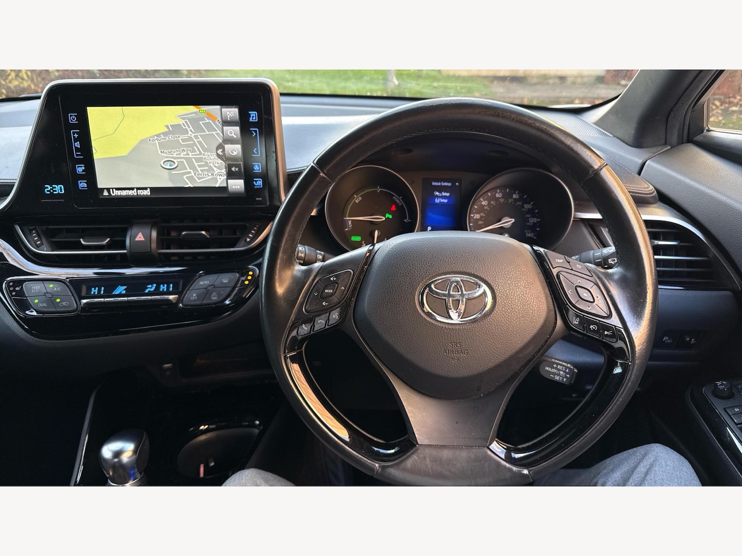 Used Toyota C-HR 2018 for sale - 76700825: Photo 8