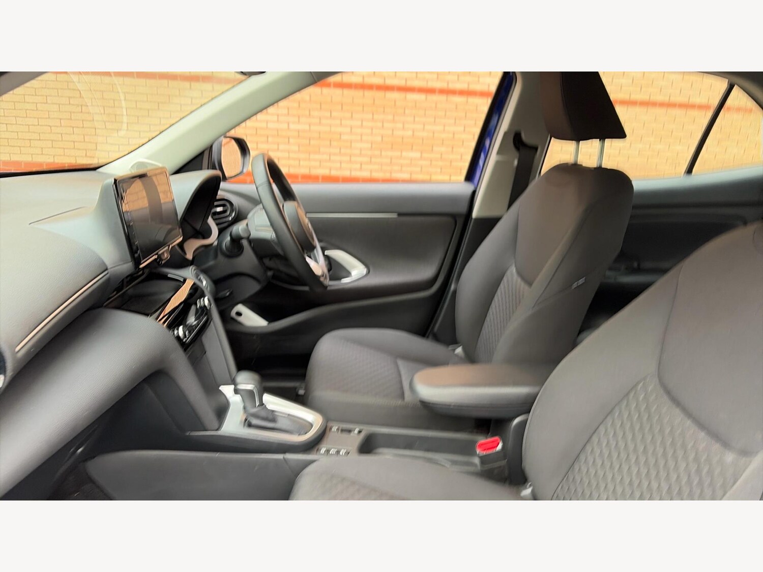 Used Toyota Yaris Cross 2024 for sale - 77456366: Photo 12