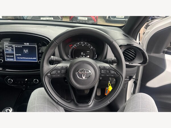 Used Toyota Aygo X 2023 for sale - 76189306: Photo 8