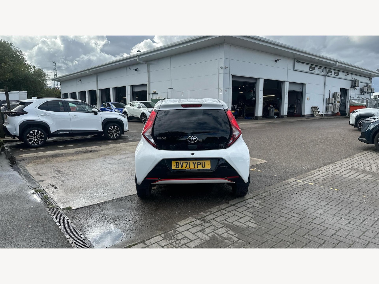 Vehicle 21