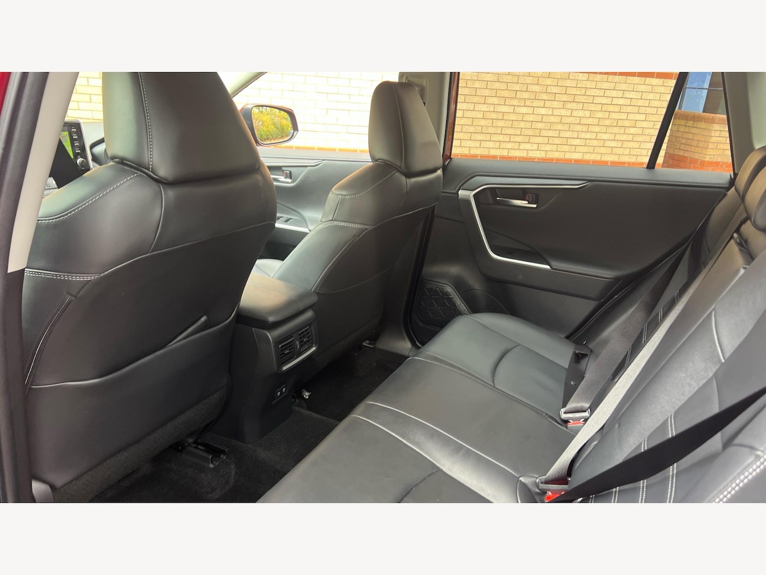 Used Toyota RAV4 2021 for sale - 76446557: Photo 15