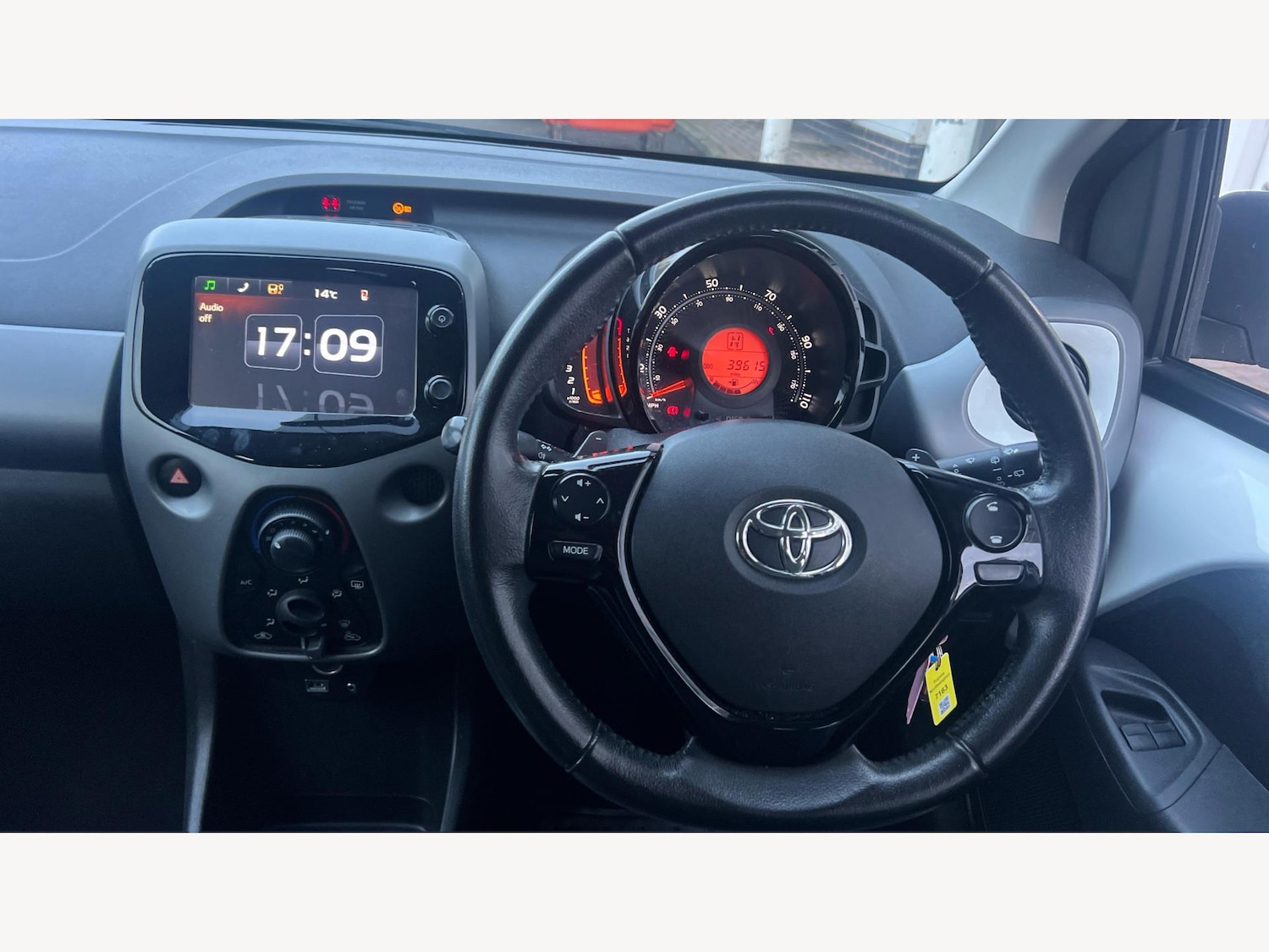 Used Toyota AYGO 2019 for sale - 76360921: Photo 8