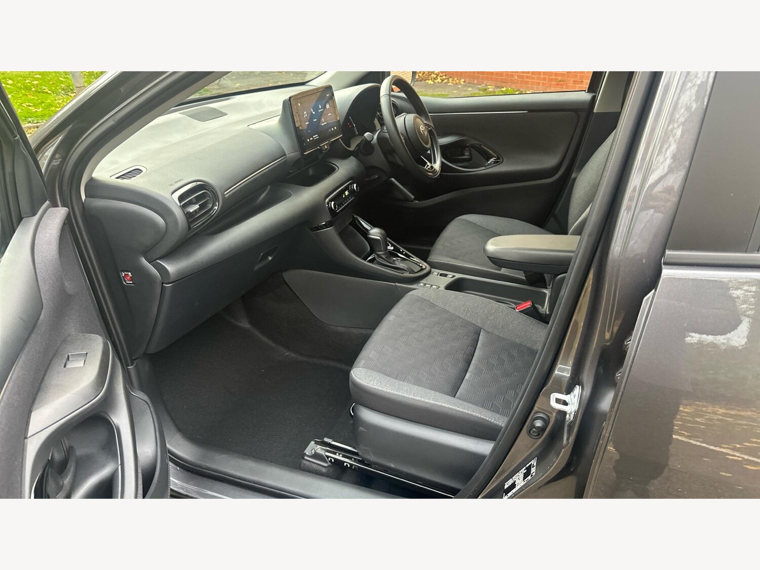 Used Toyota Yaris 2025 for sale - 76538429: Photo 12