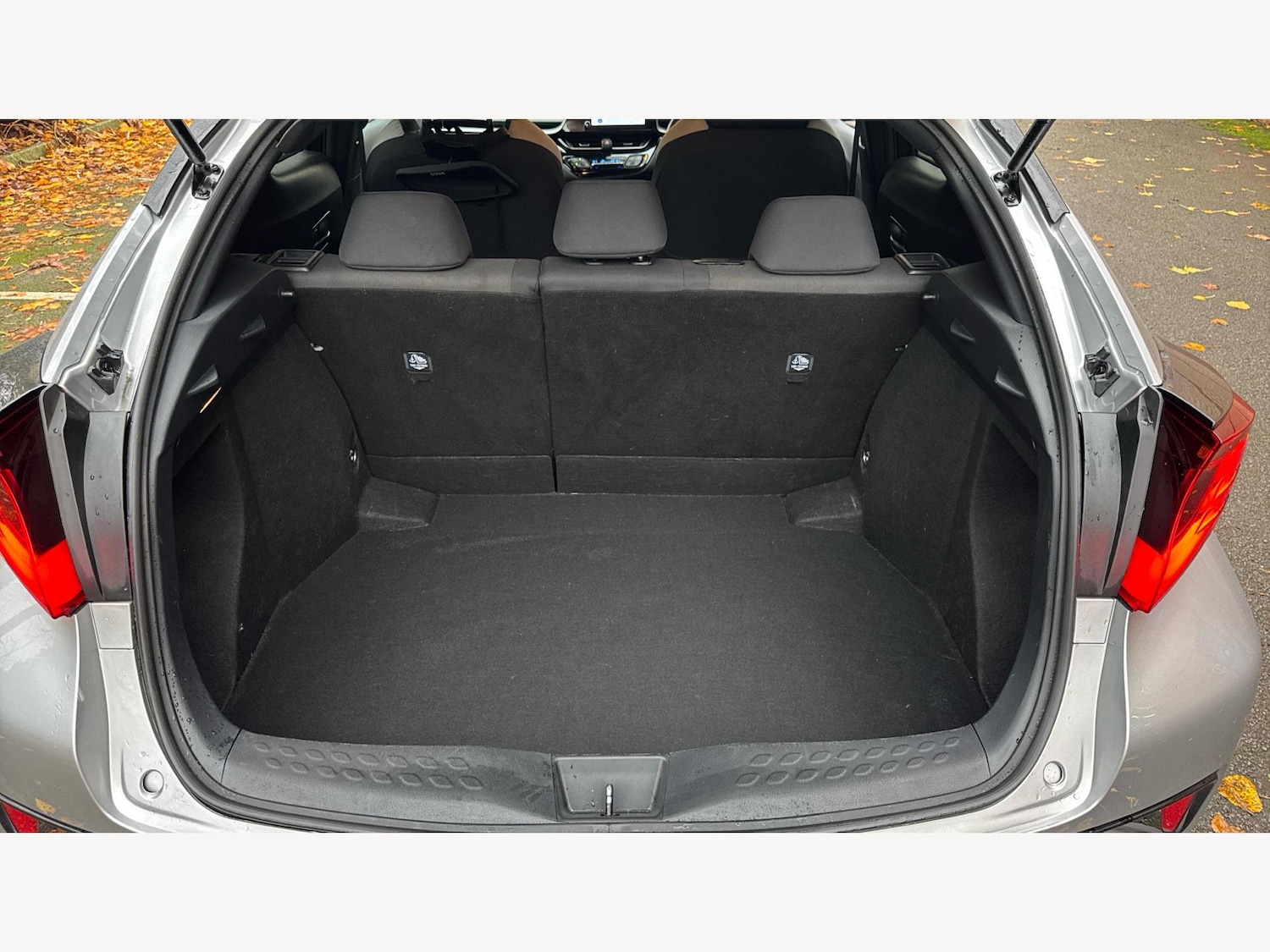 Used Toyota C-HR 2023 for sale - 76658179: Photo 16