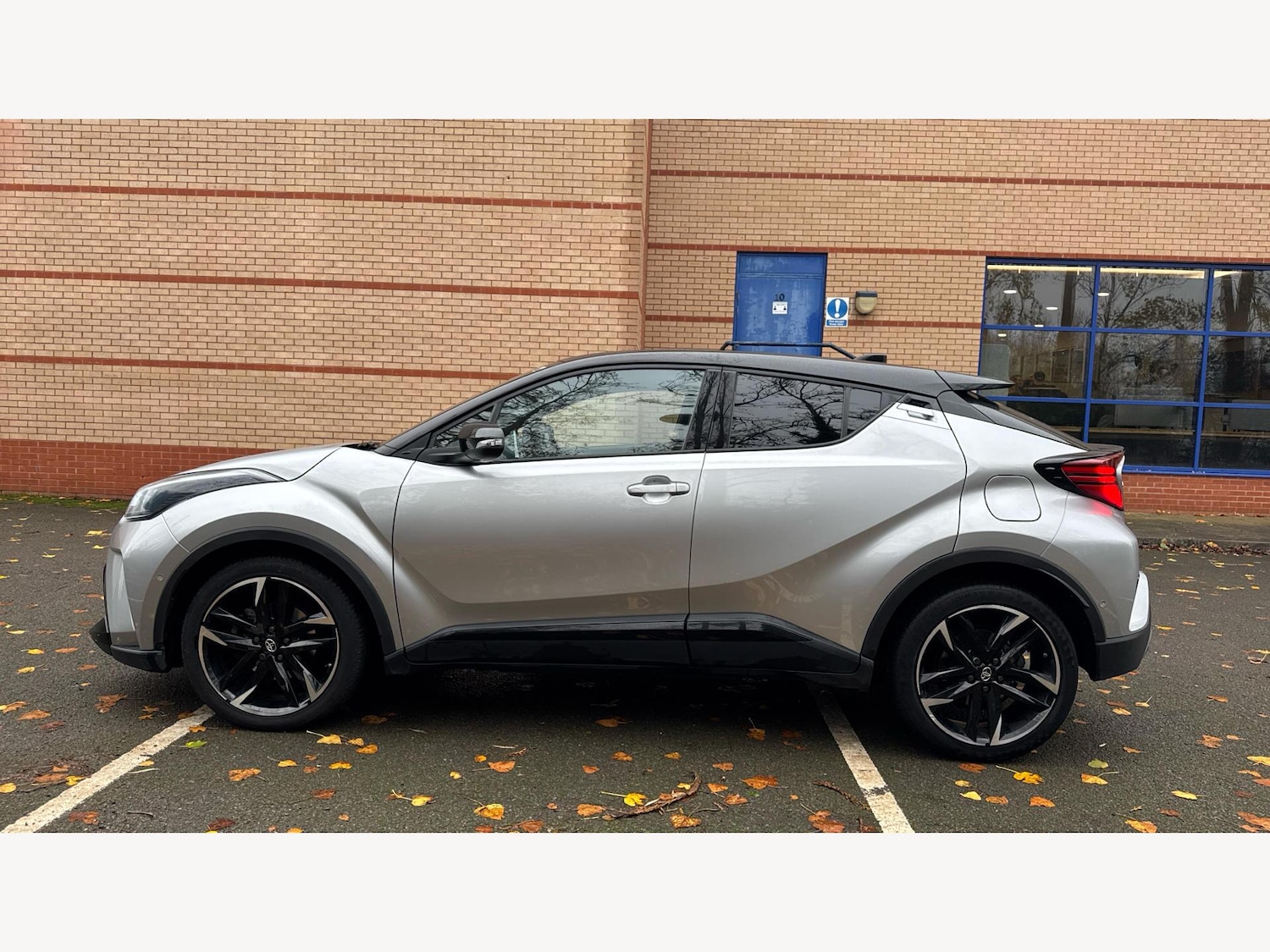 Used Toyota C-HR 2023 for sale - 76658179: Photo 19