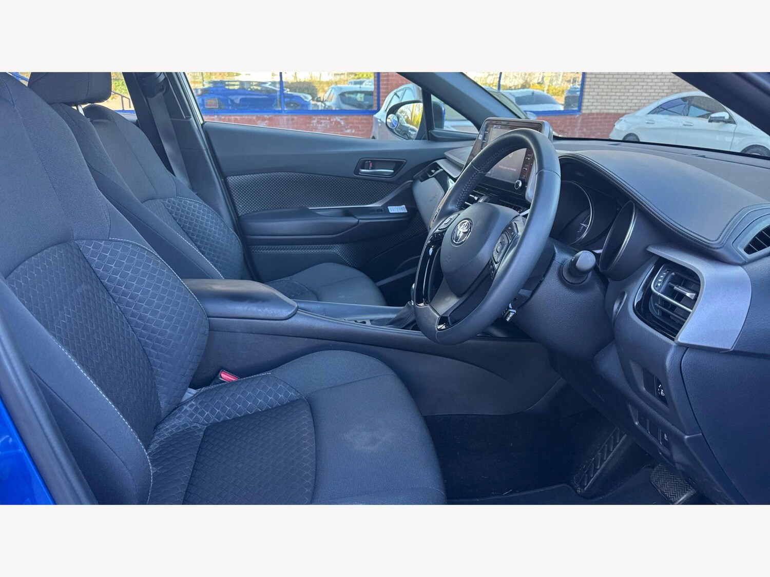 Used Toyota C-HR for sale - 77982302: Photo 13