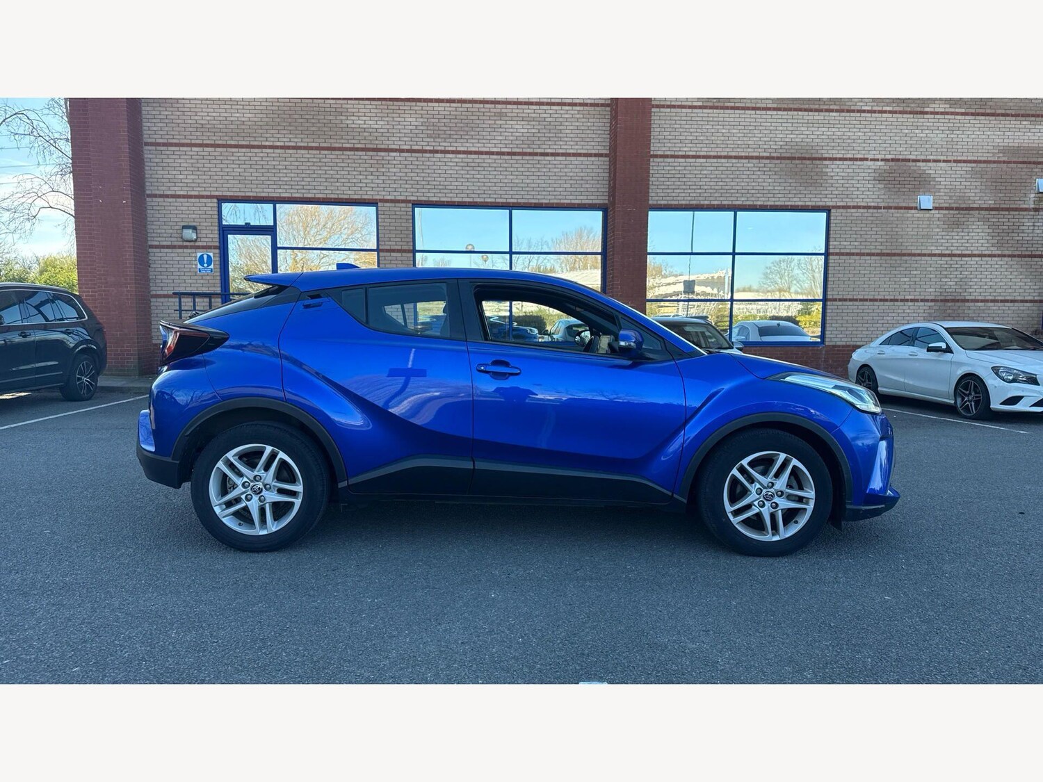 Used Toyota C-HR for sale - 77982302: Photo 18