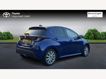 Used Toyota Yaris 2022 for sale - 76398997: Photo