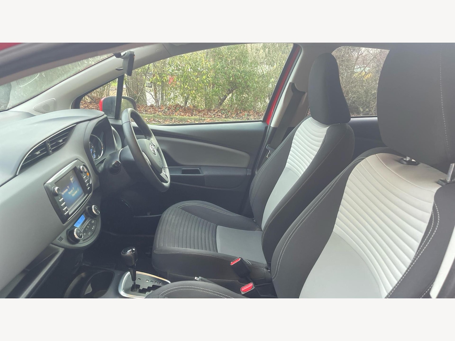 Used Toyota Yaris 2019 for sale - 77166898: Photo 12
