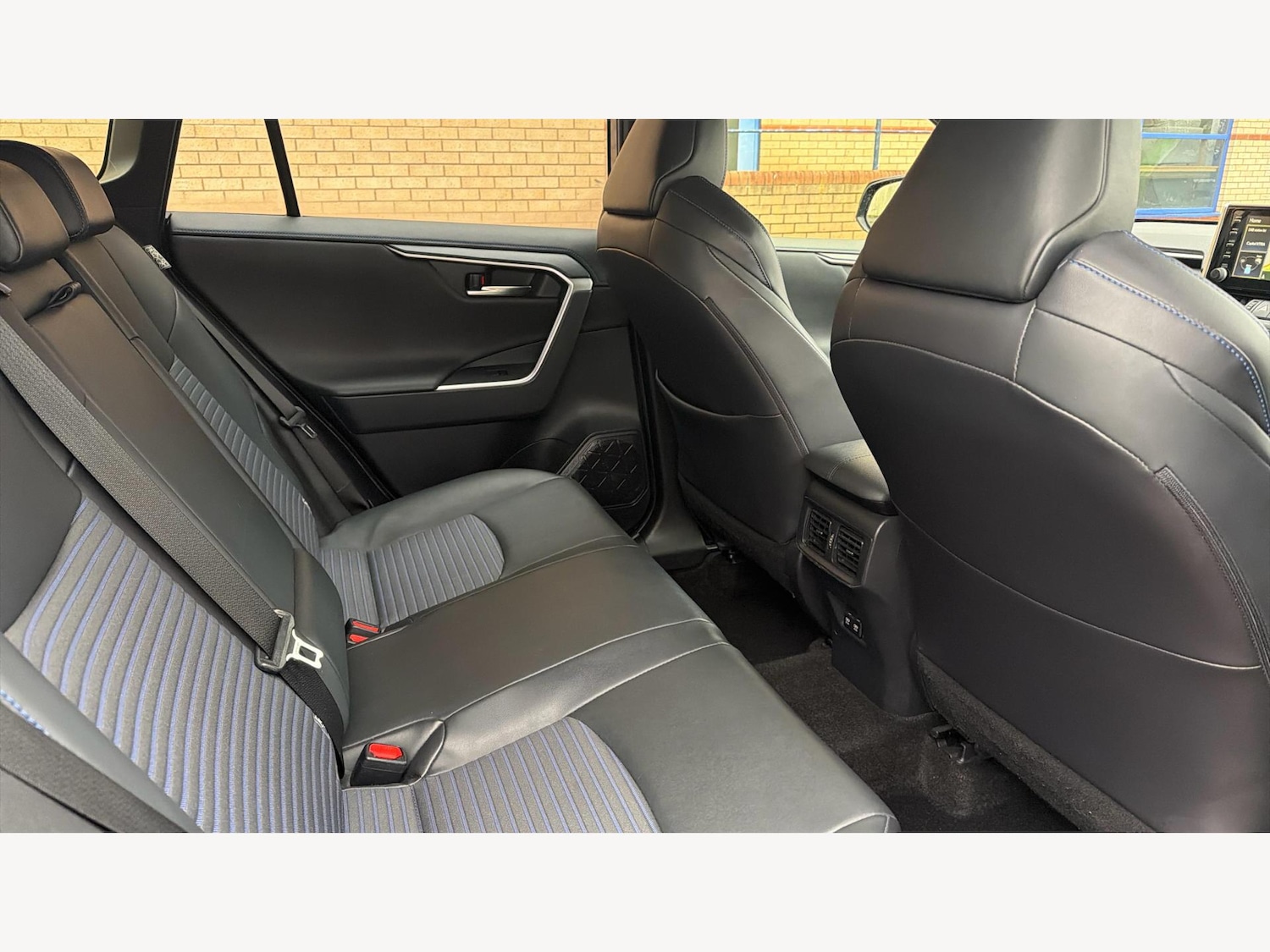 Used Toyota RAV4 2020 for sale - 77267776: Photo 14