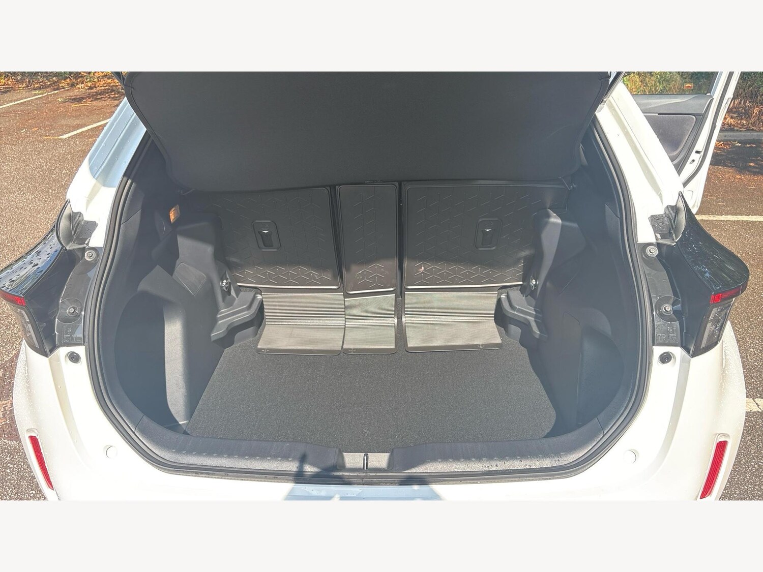 Used Toyota Yaris Cross for sale - 77575275: Photo 16