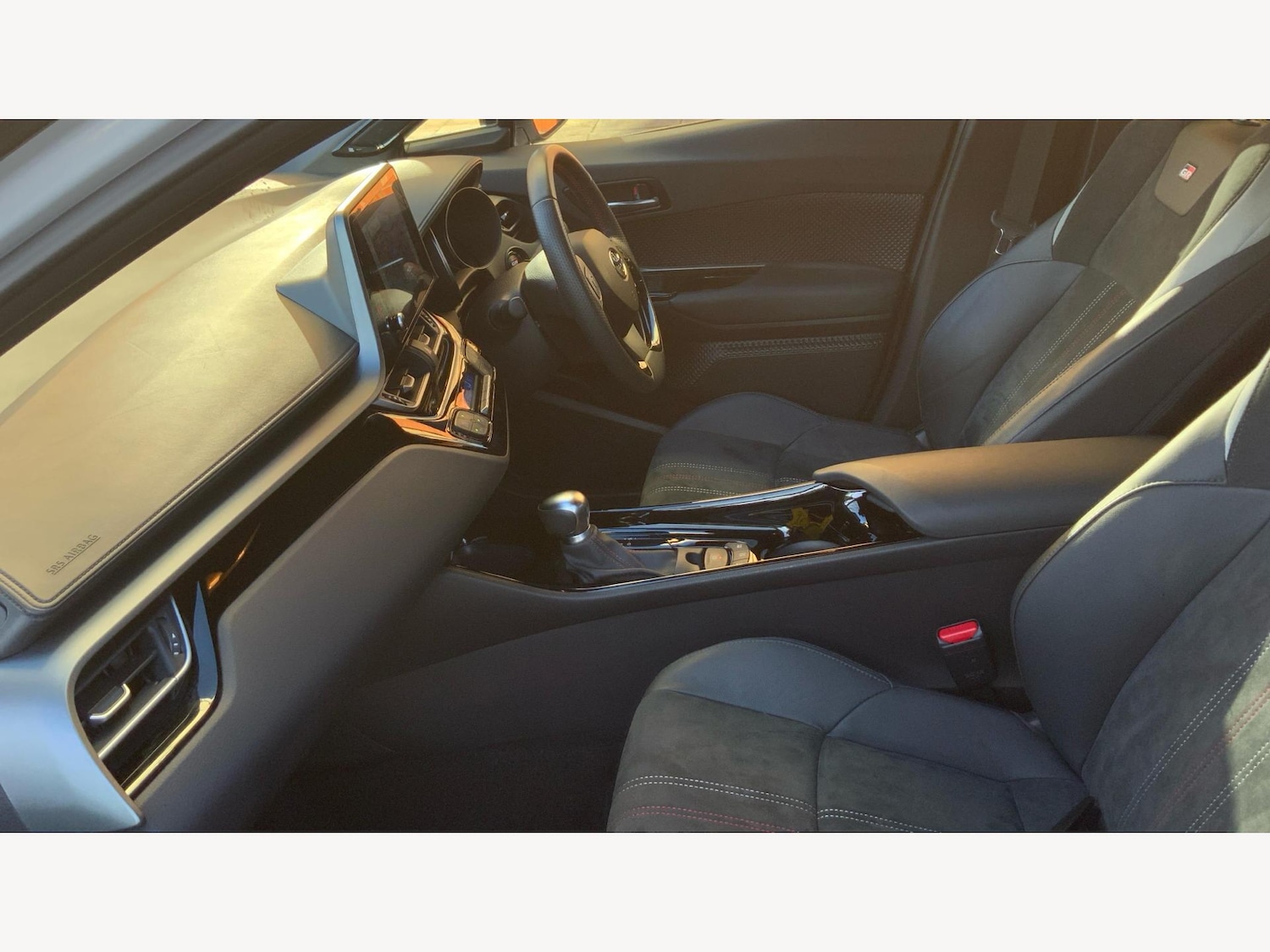 Used Toyota C-HR 2023 for sale - 76832338: Photo 12