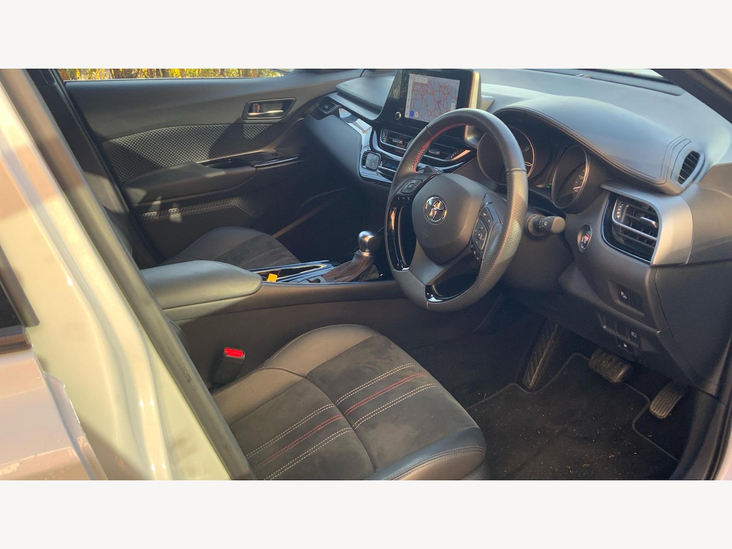 Used Toyota C-HR 2023 for sale - 76832338: Photo 13