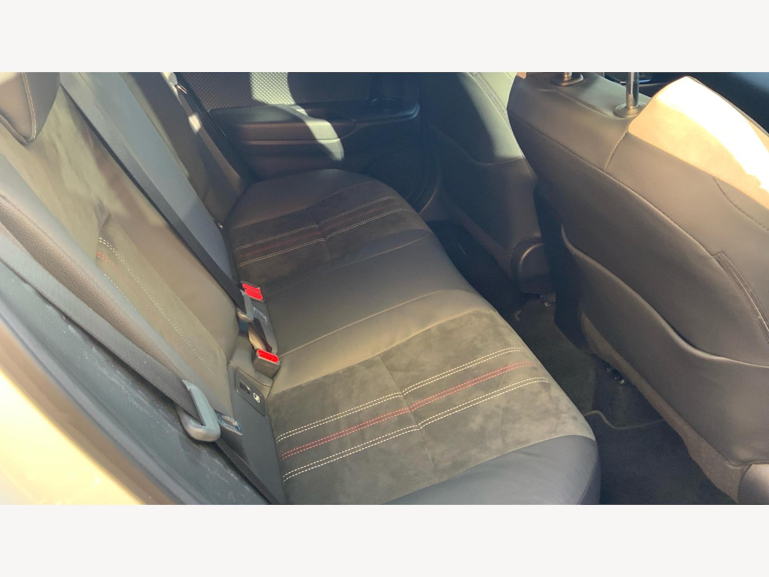 Used Toyota C-HR 2023 for sale - 76832338: Photo 14