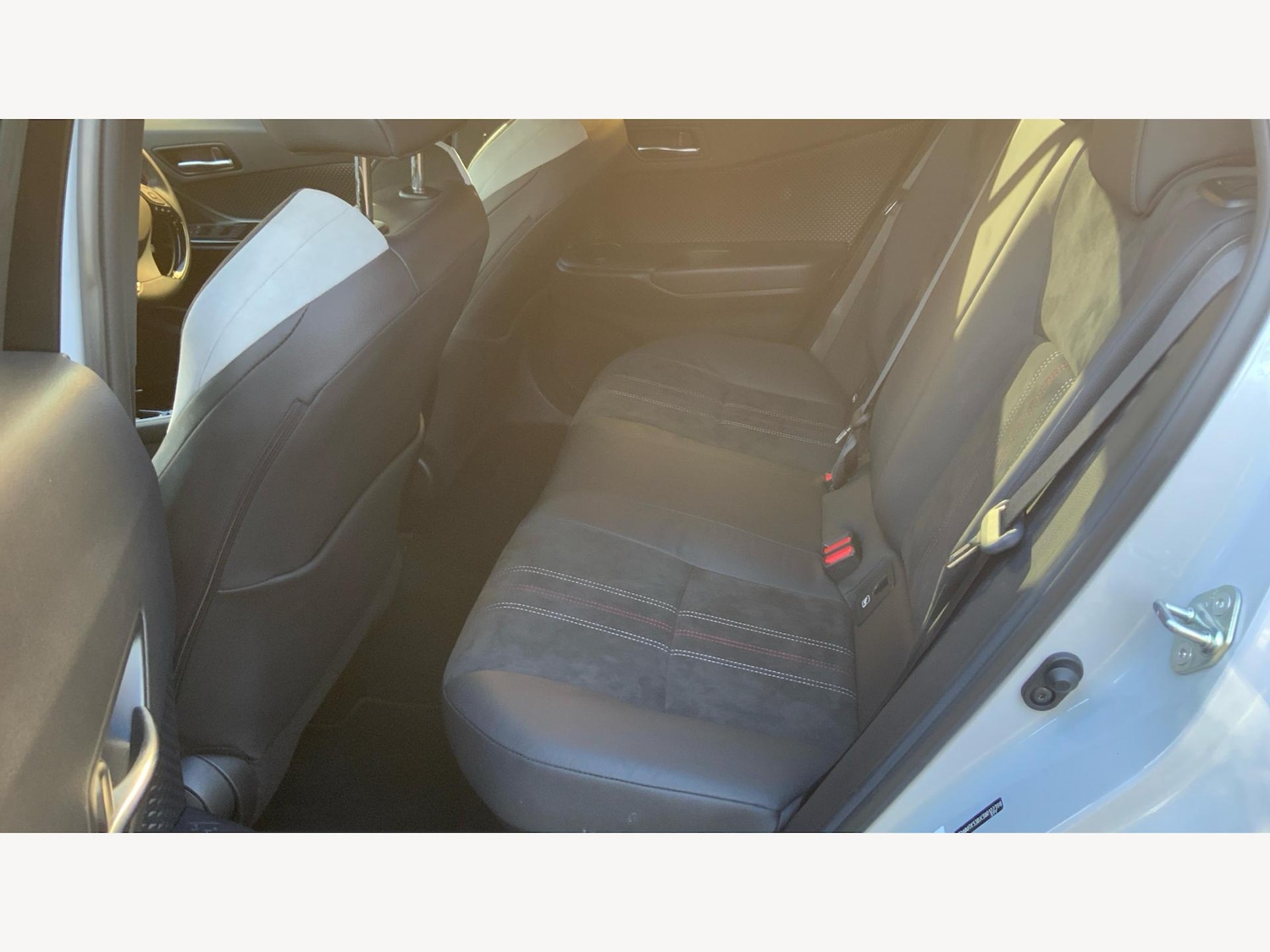 Used Toyota C-HR 2023 for sale - 76832338: Photo 15