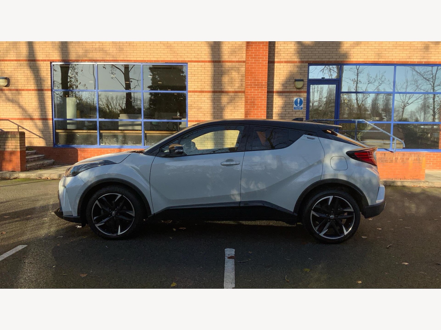 Used Toyota C-HR 2023 for sale - 76832338: Photo 19