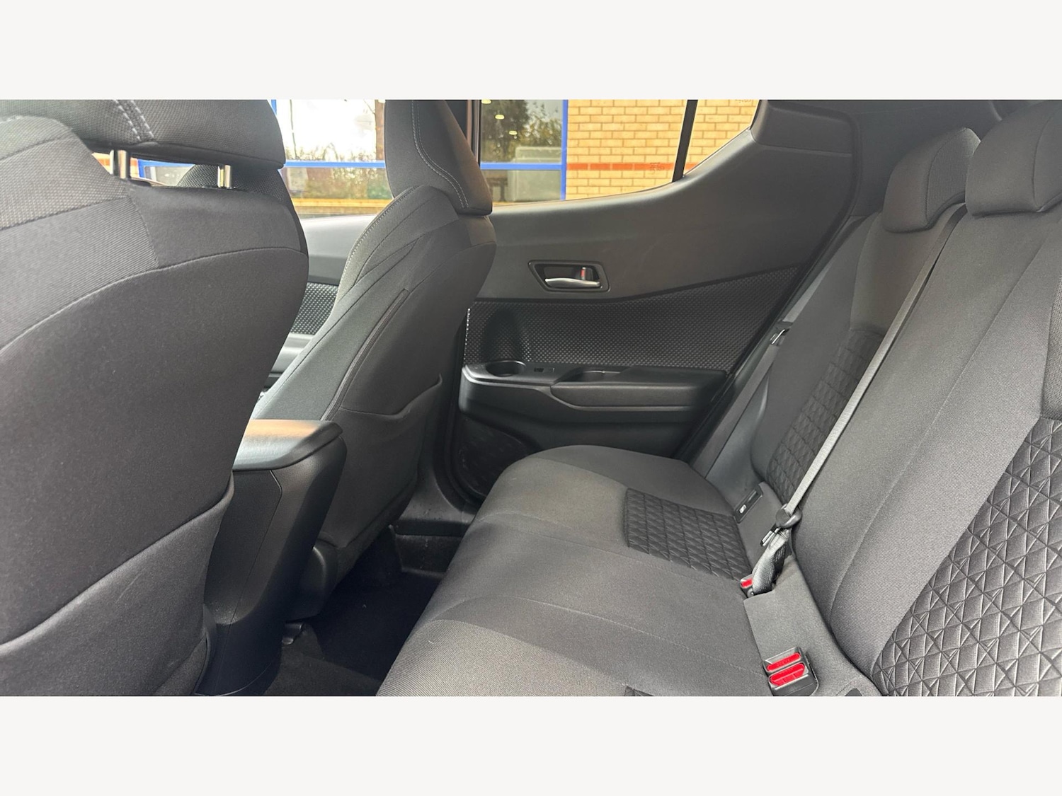 Used Toyota C-HR 2021 for sale - 76361224: Photo 15