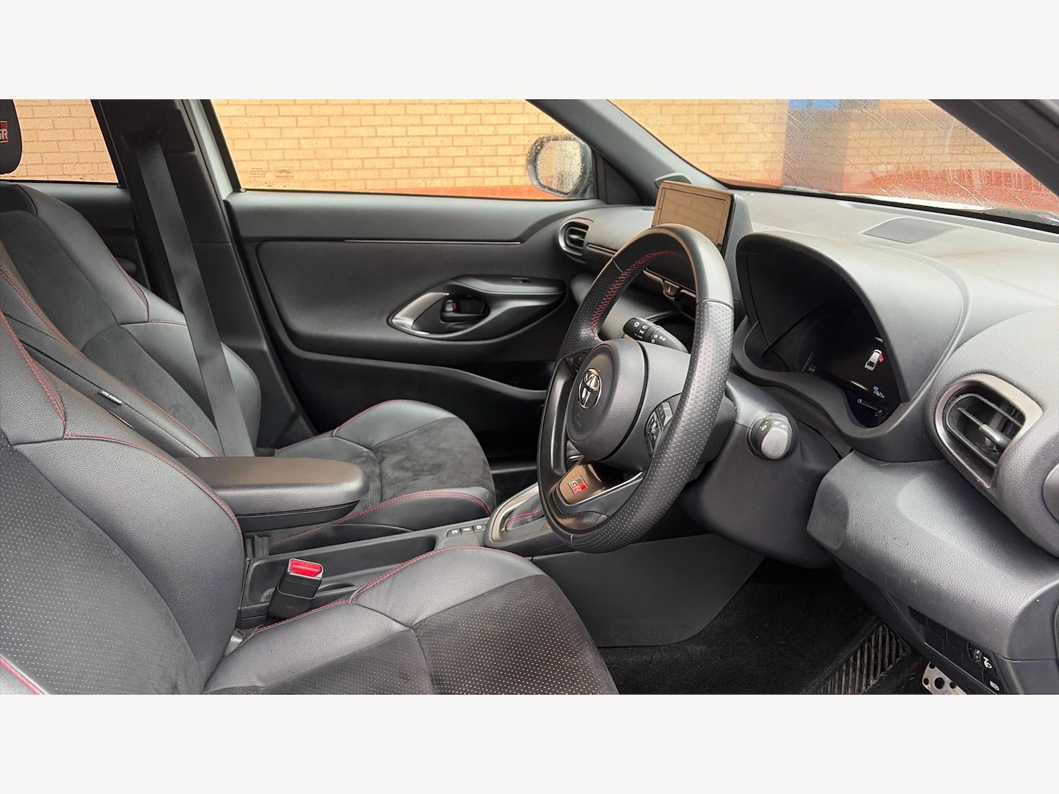 Used Toyota Yaris Cross 2023 for sale - 77376896: Photo 13