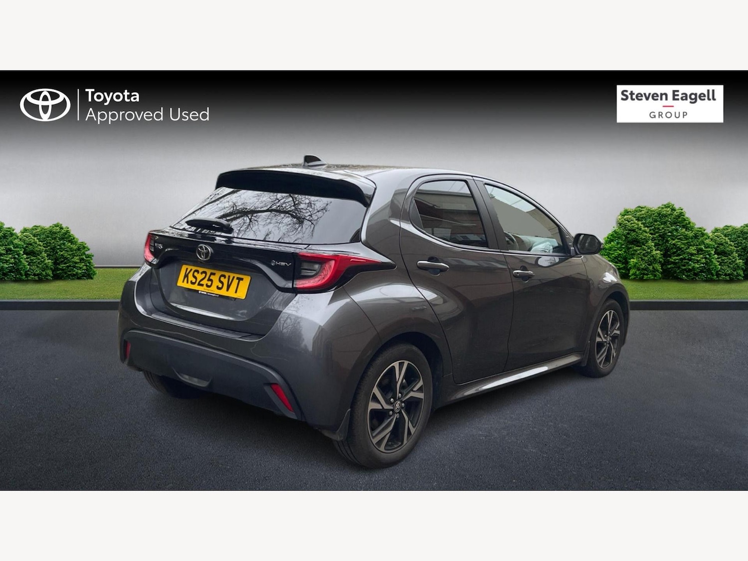 Used Toyota Yaris for sale - 77424811: Photo 2