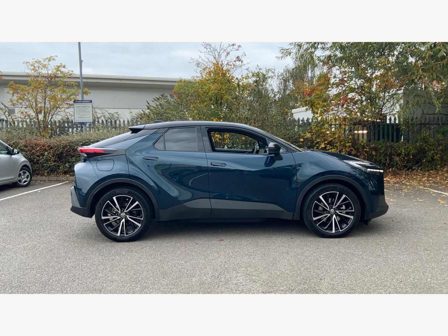 Used Toyota C-HR 2025 for sale - 77081541: Photo 18