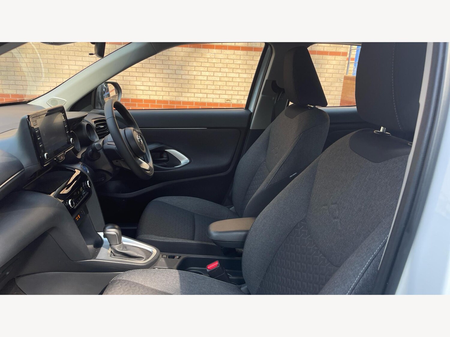 Used Toyota Yaris Cross 2024 for sale - 77440257: Photo 12