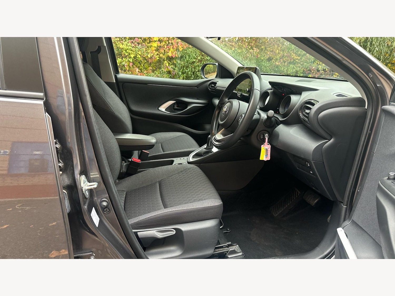 Used Toyota Yaris 2022 for sale - 76296080: Photo 13