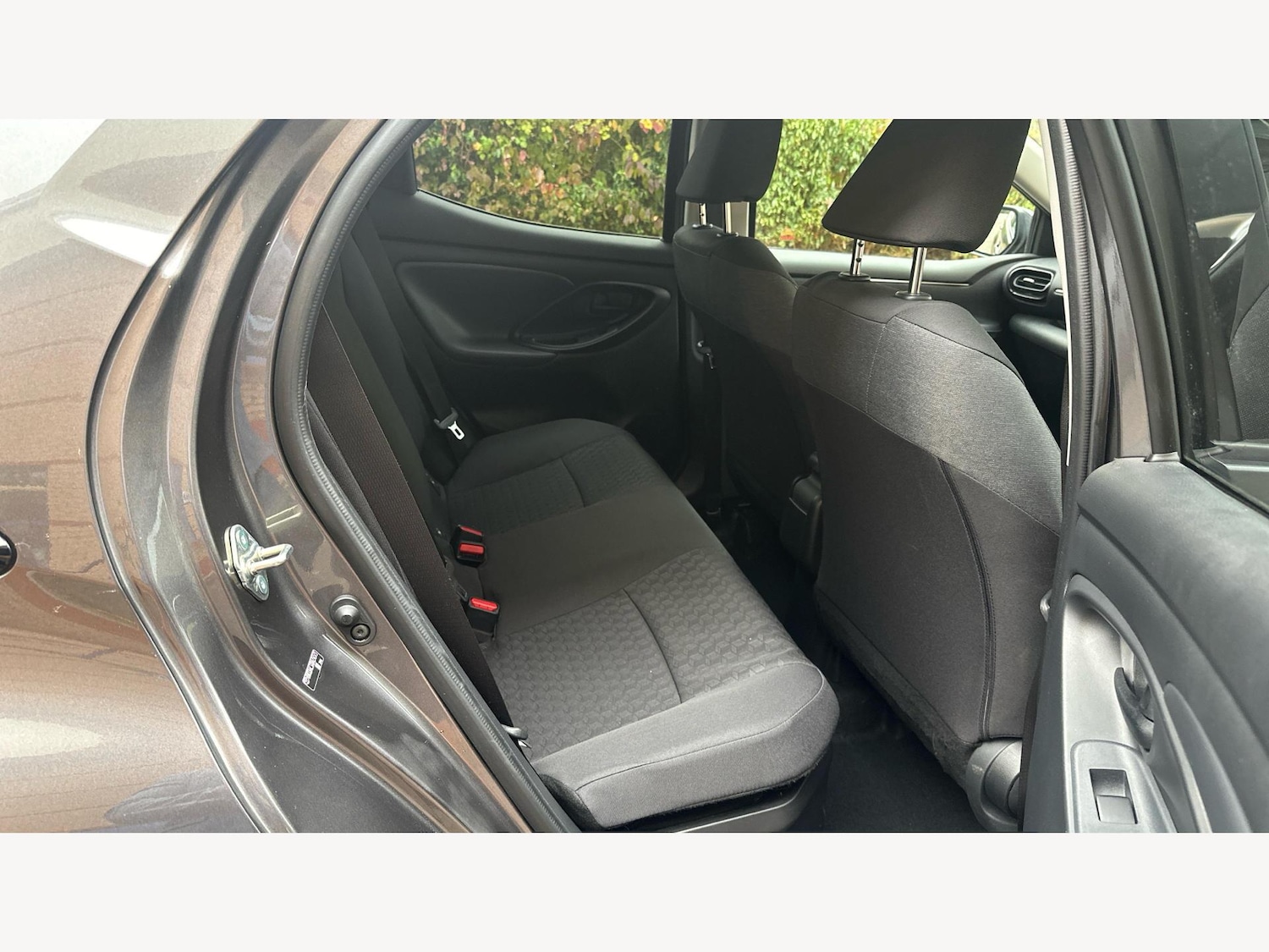 Used Toyota Yaris 2022 for sale - 76296080: Photo 14