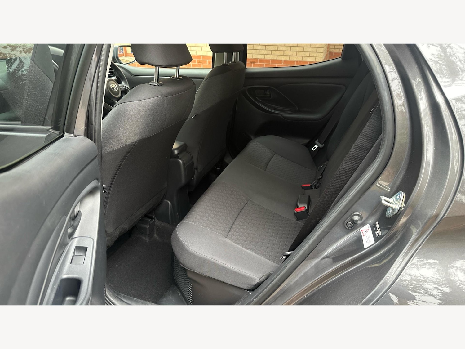 Used Toyota Yaris 2022 for sale - 76296080: Photo 15