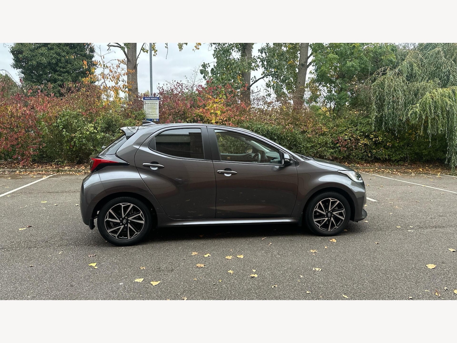 Used Toyota Yaris 2022 for sale - 76296080: Photo 18