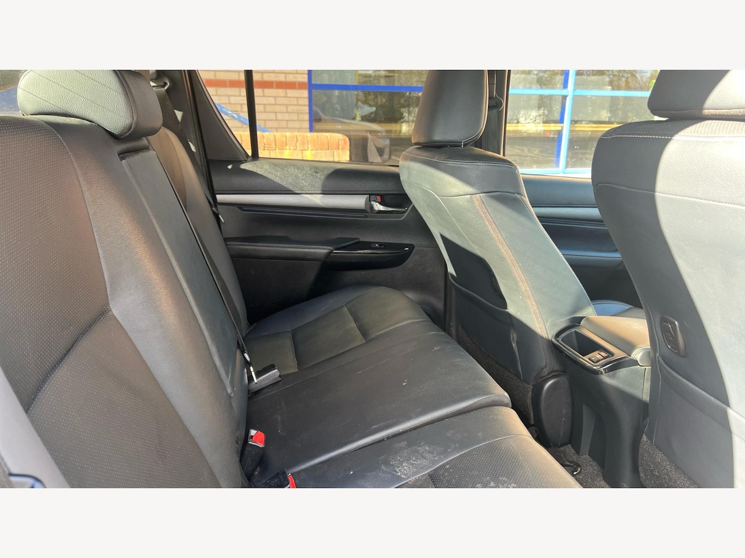 Used Toyota Hilux 2023 for sale - 76612885: Photo 14