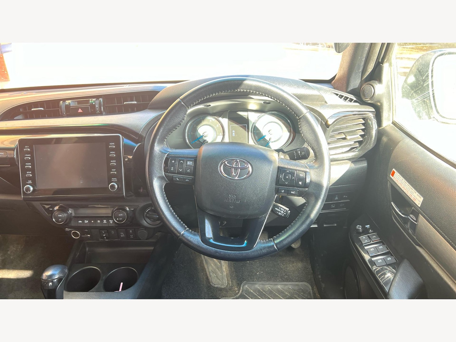Used Toyota Hilux 2023 for sale - 76612885: Photo 8