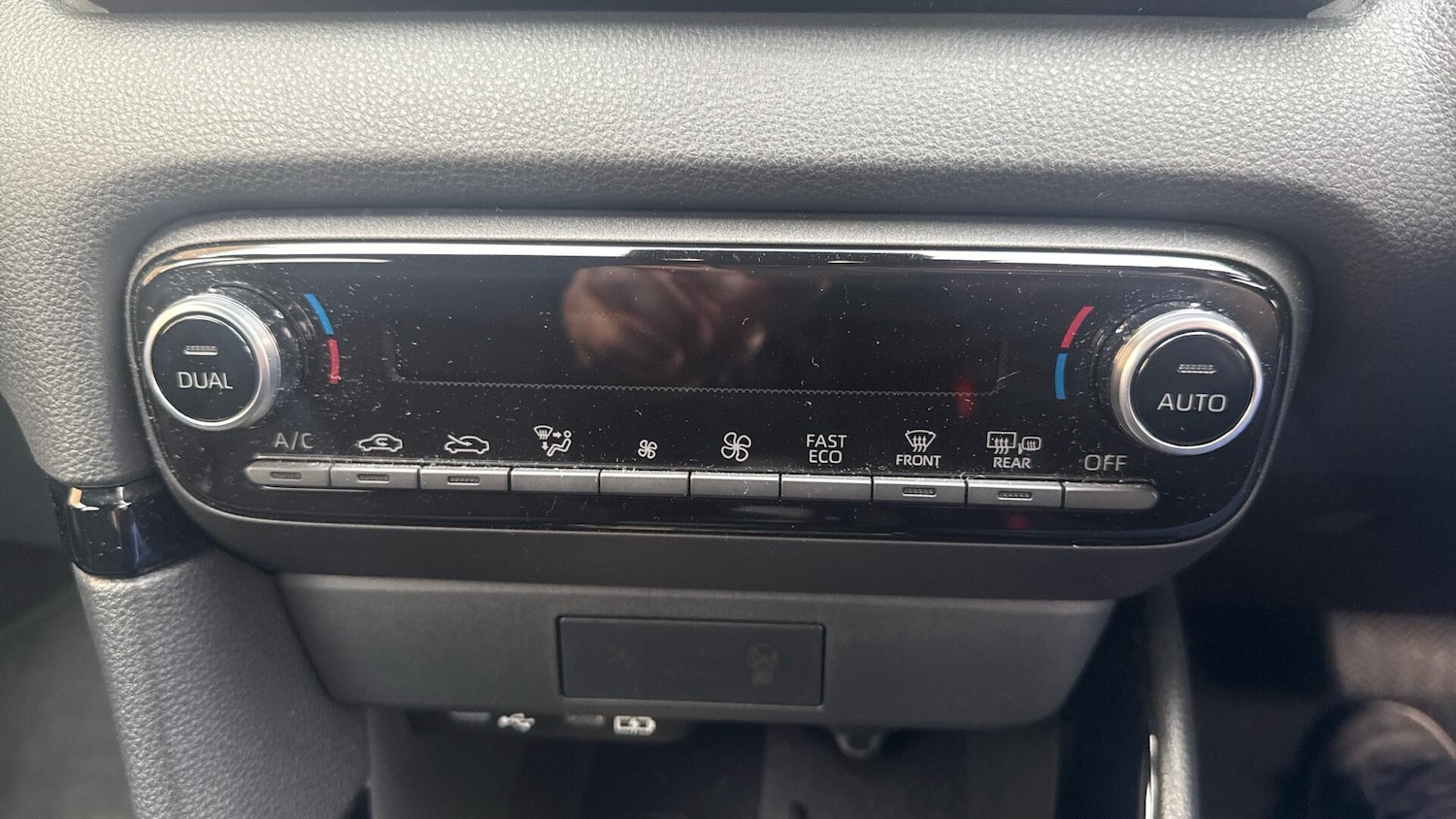 Used Toyota Yaris for sale - 77794254: Photo 40