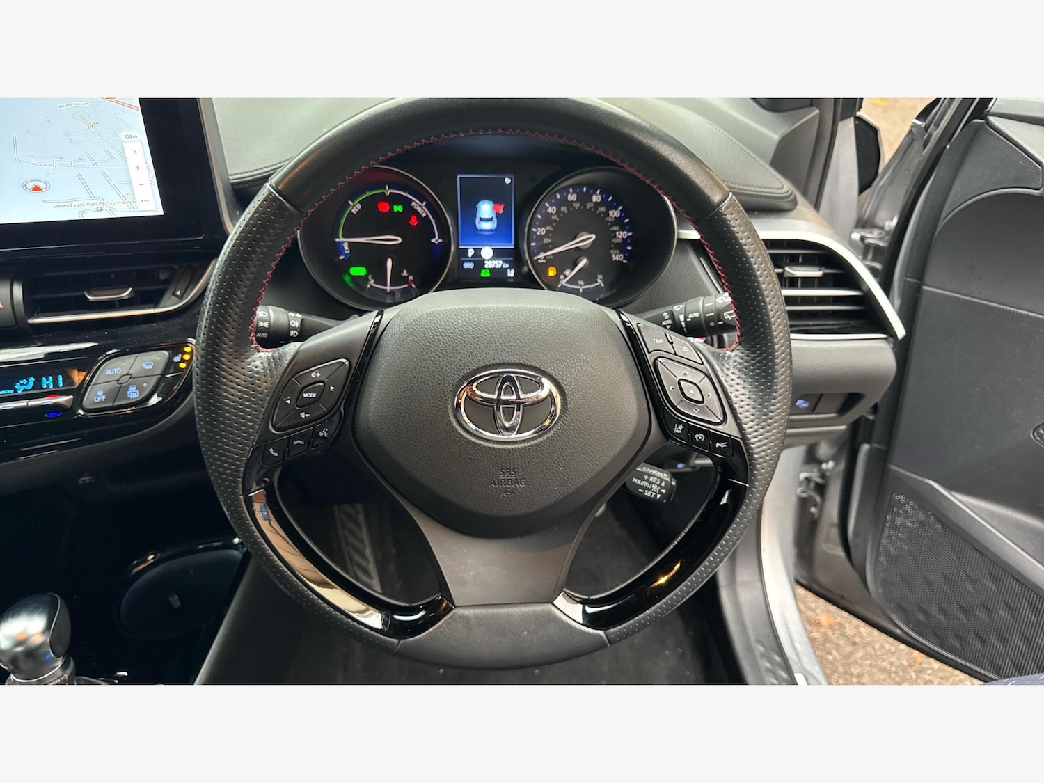 Used Toyota C-HR 2023 for sale - 76952703: Photo 8