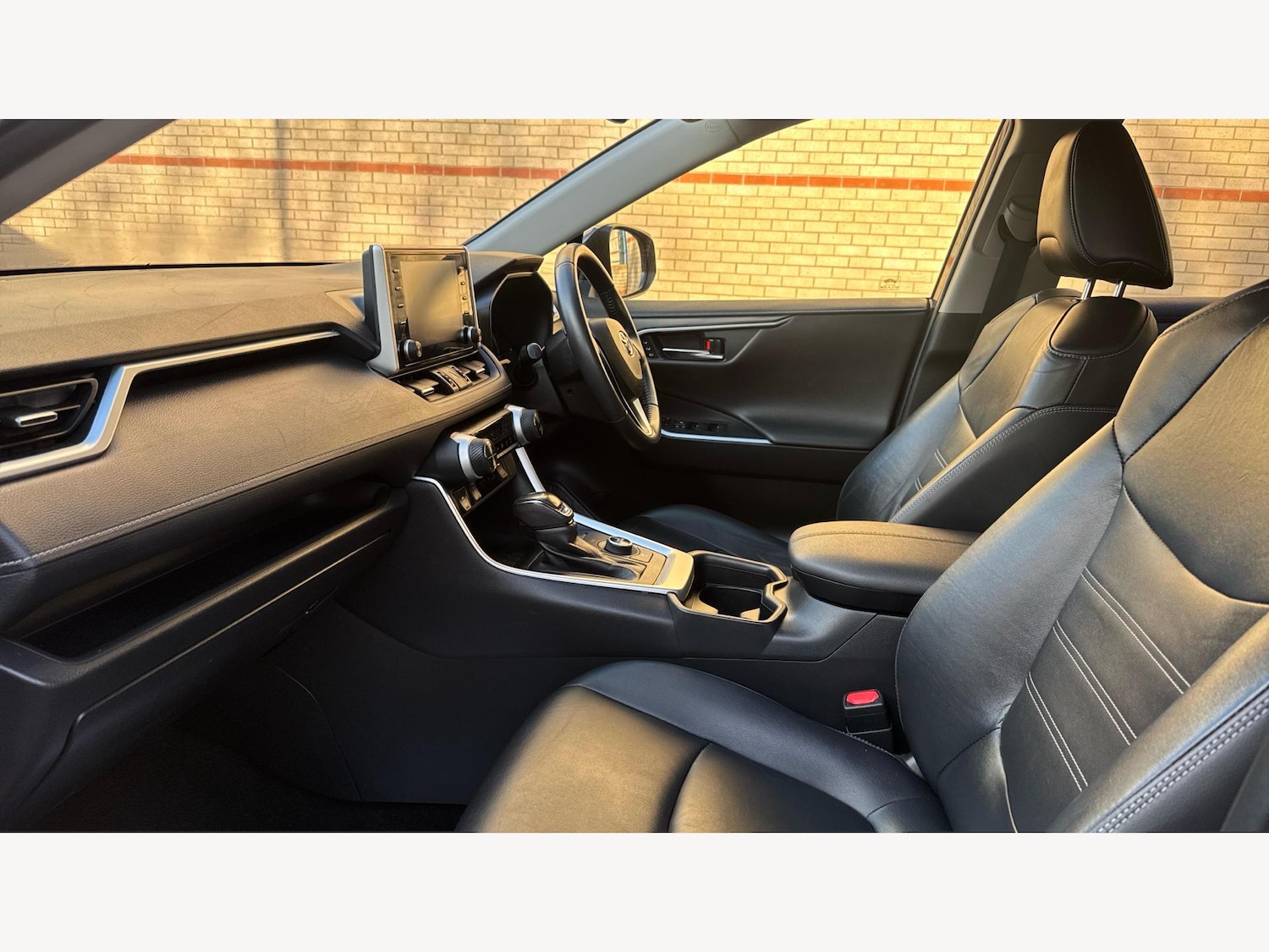 Used Toyota RAV4 2019 for sale - 76597187: Photo 12