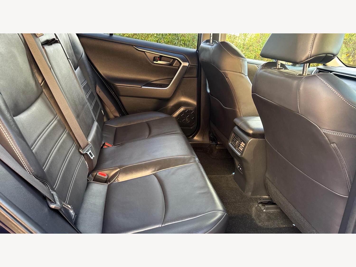 Used Toyota RAV4 2019 for sale - 76597187: Photo 14