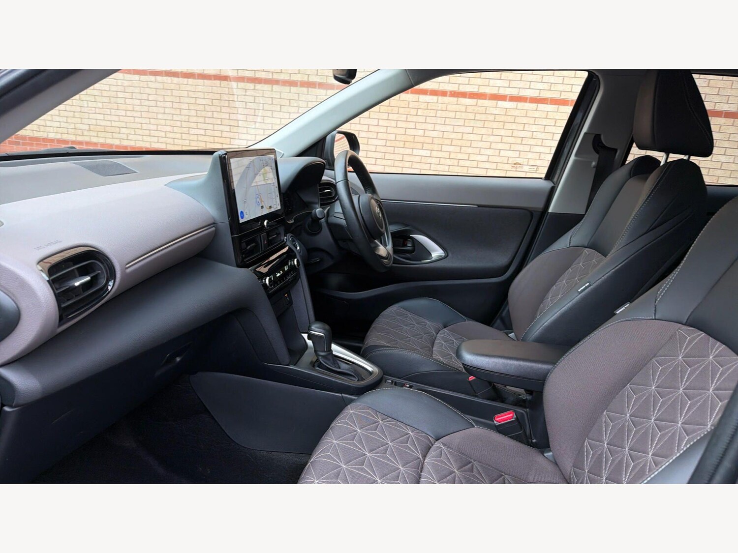 Used Toyota Yaris Cross for sale - 77633109: Photo 12