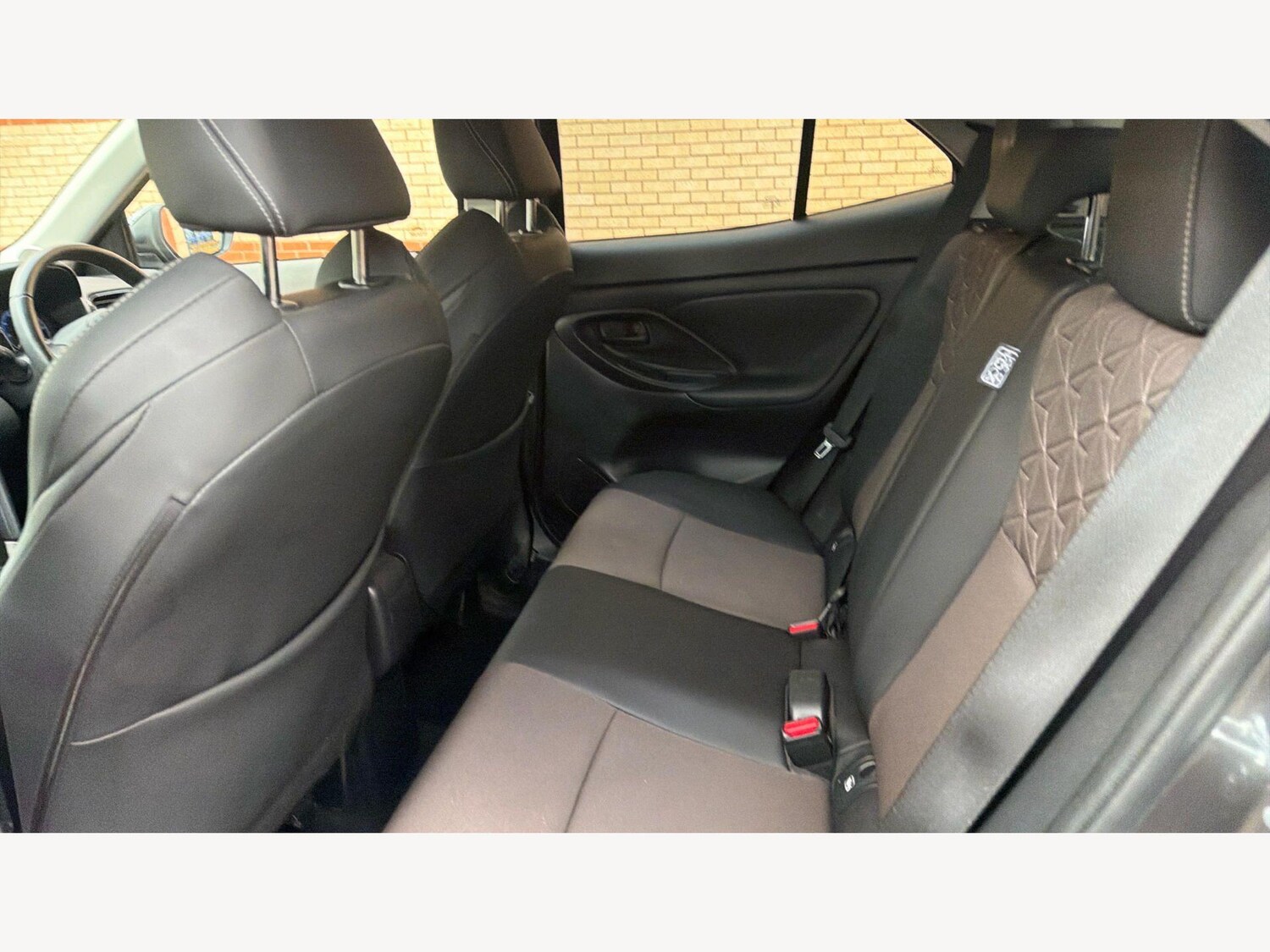 Used Toyota Yaris Cross for sale - 77633109: Photo 15