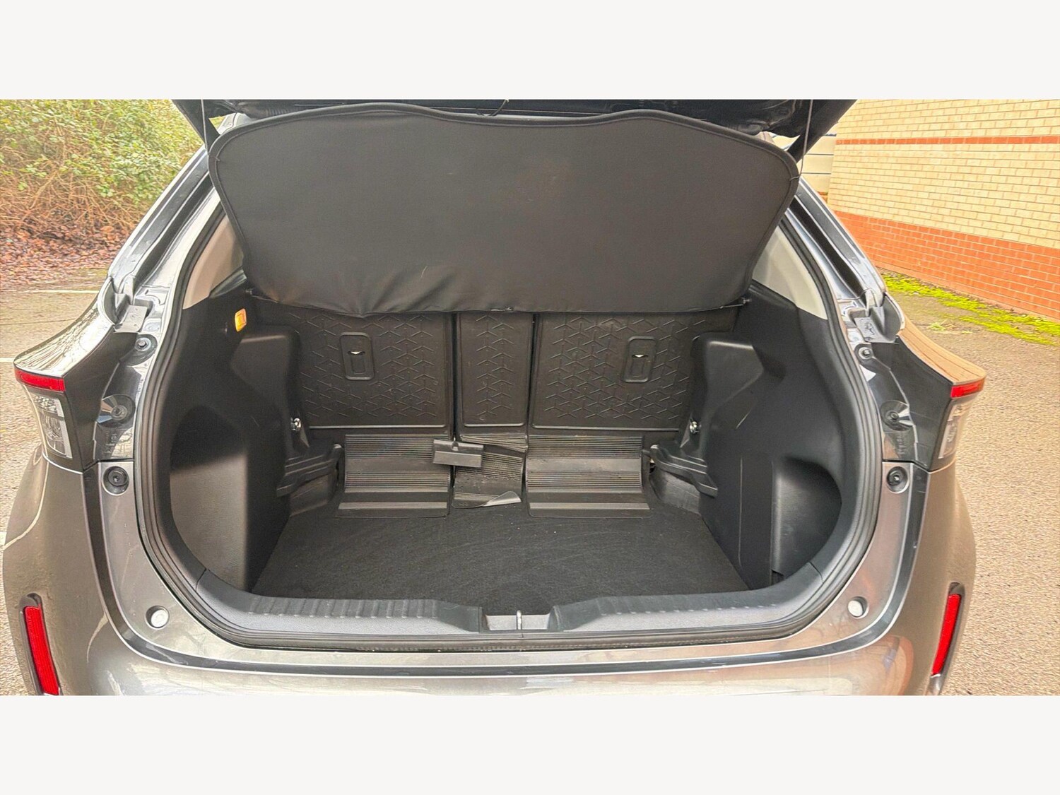 Used Toyota Yaris Cross for sale - 77633109: Photo 16