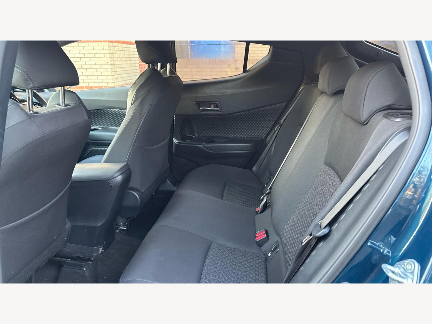 Used Toyota C-HR 2023 for sale - 77254060: Photo 15