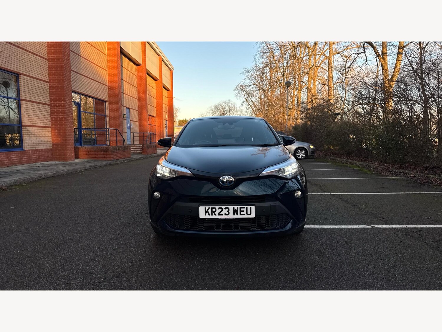 Used Toyota C-HR 2023 for sale - 77254060: Photo 17